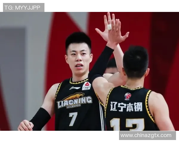 重庆篮球队在总决赛积分榜上以50分稳居第一名展现强劲实力